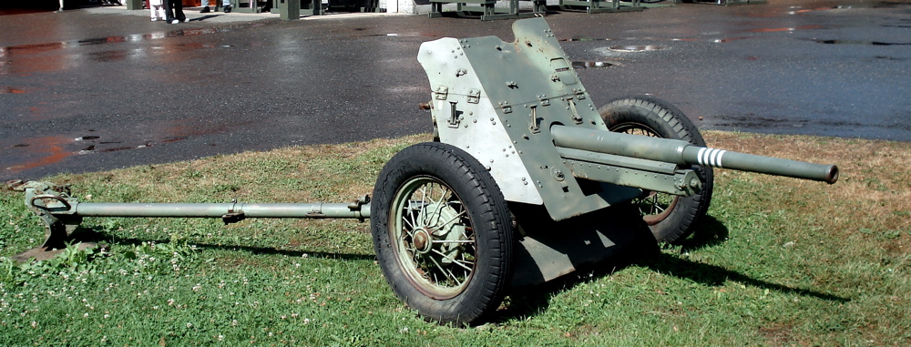 Anti-tank_gun_45mm_m1937_parola_1.jpg