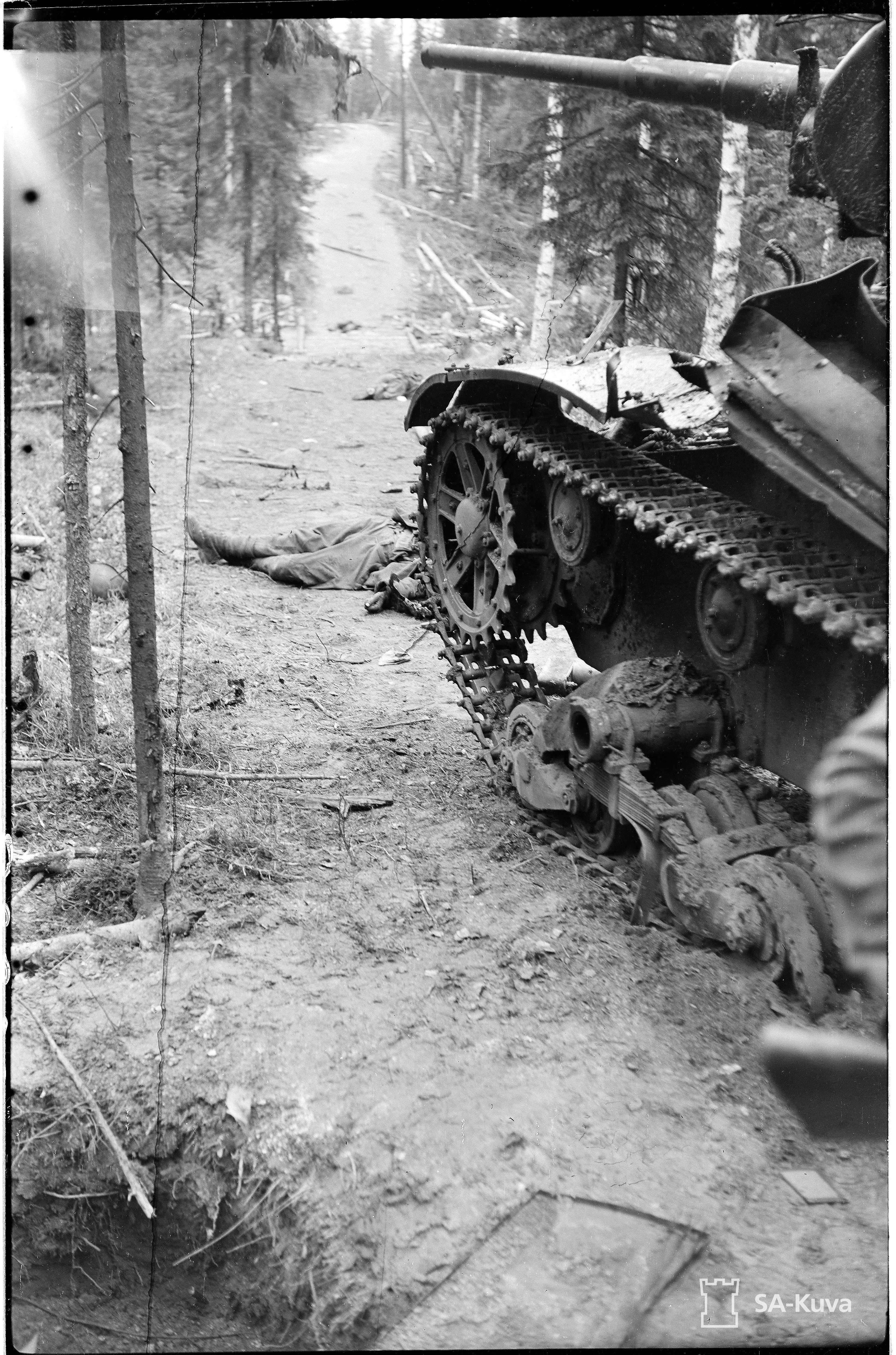 Battle_of_ilomantsi_destroyed_t-26.jpg