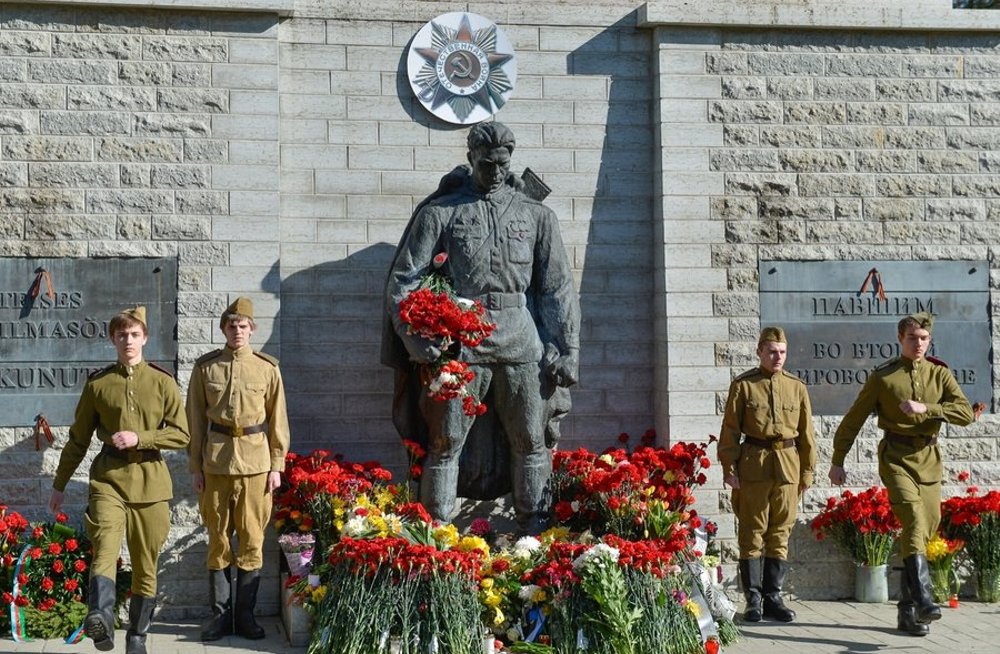 9mai-hommikul-aljosha-juures-66405540.jpg