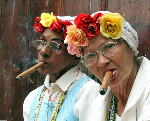cuba-havana-cigars-old-women-bosses-glamazons-blog.jpg