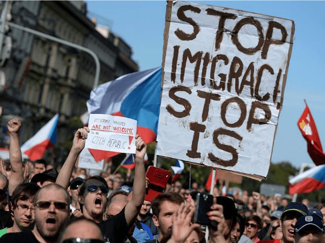 CZECH-EUROPE-MIGRANTS-DEMO-640x480.png