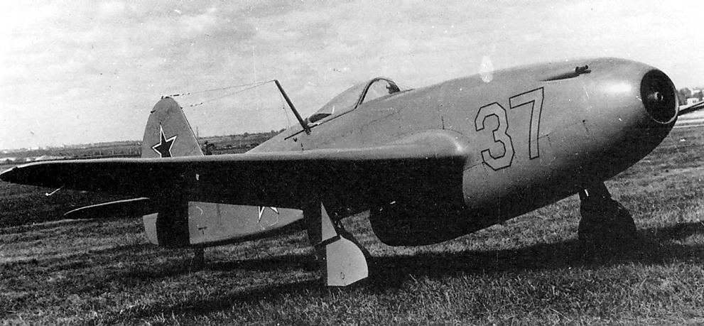 yakovlev_yak15_09.jpg