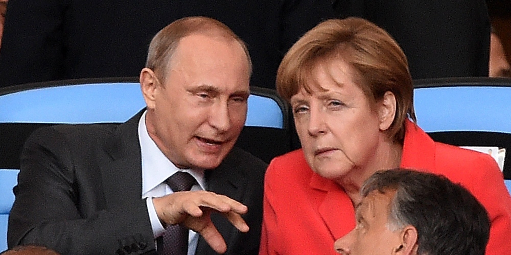 o-MERKEL-PUTIN-FIFA-facebook.jpg