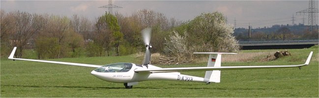 DG_Flugzeugbau_DG-808B.jpg