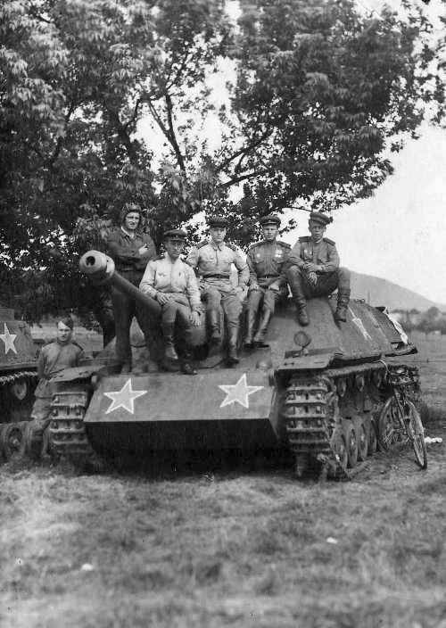 1611464431_zahvachennyj-istrebitel-tankov-jagdpanzer-iv.jpg