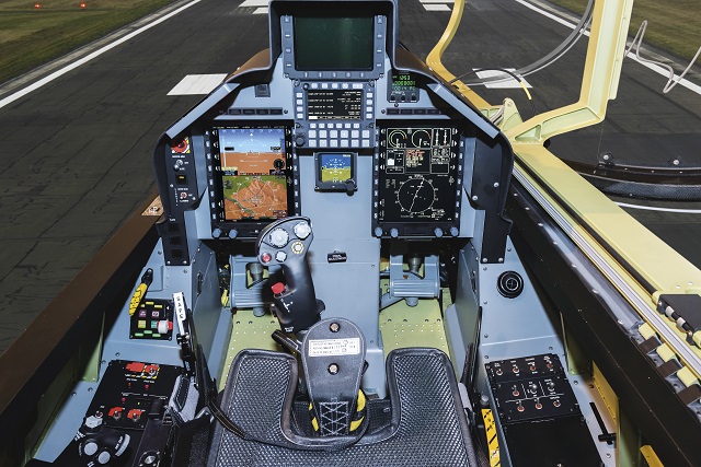 l39-cockpit-640_76282.jpg