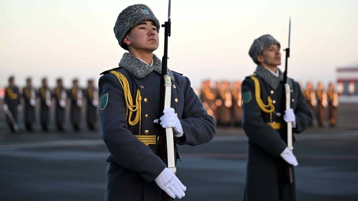 Guard of honor at Astana airport