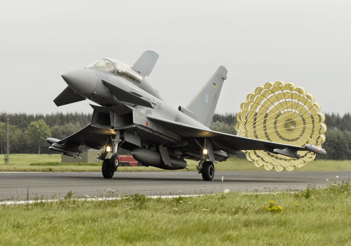airbrake+chute+typhoon.jpg