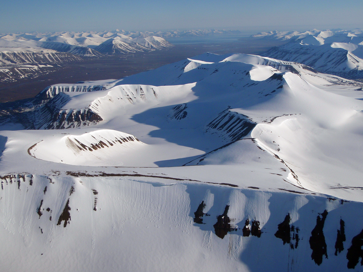 1006133main_Spitsbergen%20Island%207-4-09.jpg