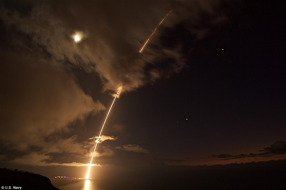 47747B0800000578-5199221-Light_up_A_medium_range_ballistic_missile_target_is_launched_fro-a-12_1514260637229.jpg