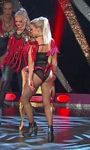 susanna-koski-voguing.jpg