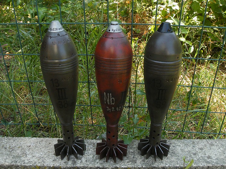 German_8cm_Wgr34nb_mortar_round_36.jpg