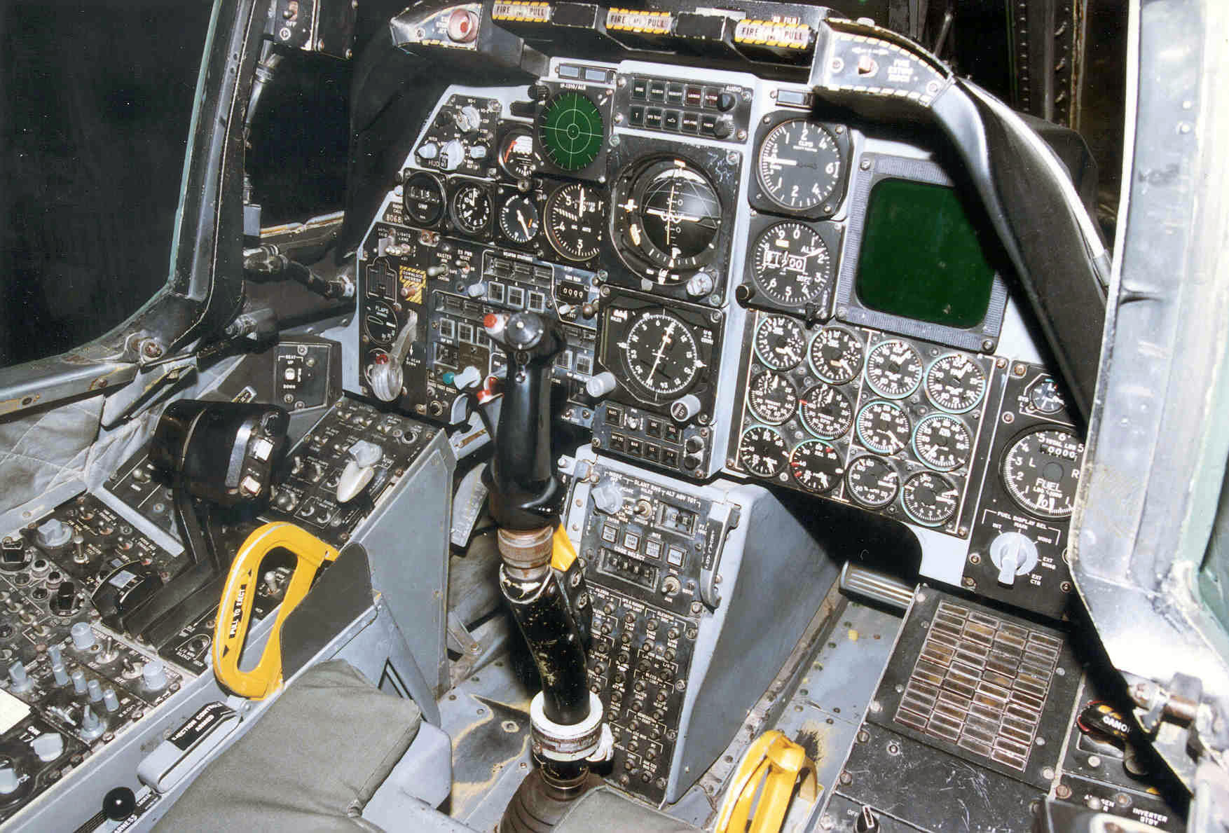 Fairchild_Republic_A-10A_Thunderbolt_II_cockpit_2_USAF.jpg