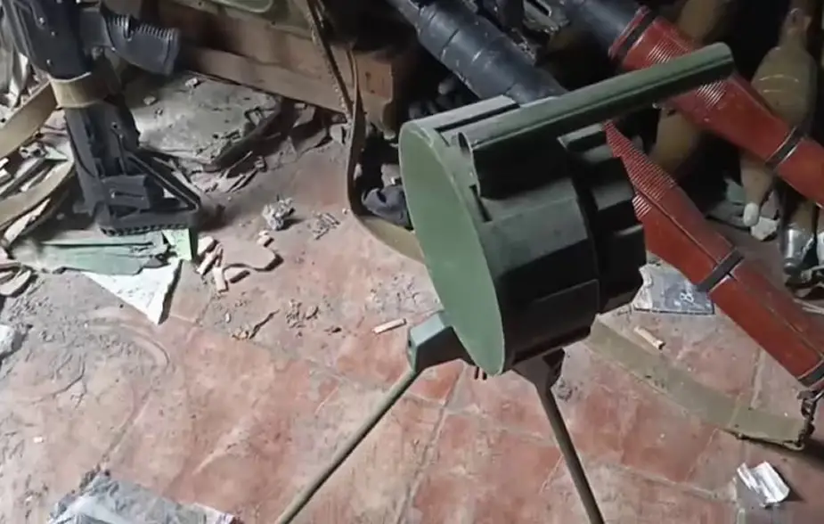 Ukraine_army_receives_Estonian_EFP_PK-14_anti-tank_mines_1.png
