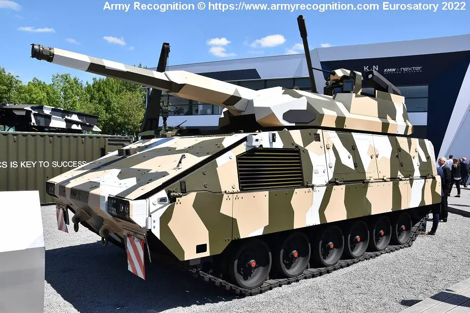 KMW_from_Germany_unveils_tracked_version_of_Boxer_multi-role_armored_vehicle_Eurosatory_2022_925_001.jpg