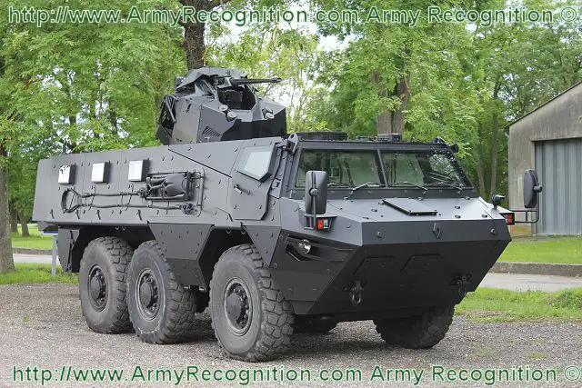 VAB_Mark_3_Mk3_Mk_3_wheeled_armoured_vehicle_personnel_carrier_Renault_Trucks_Defense_France_defence_industry_640_003.jpg
