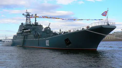 amphibious_assaul_landing_ship_Kaliningrad_Baltop_2010_Russia_Russian_navy_001.jpg
