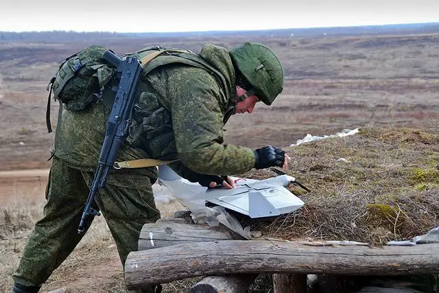 Russian_army_artillery_units_use_Takhion_mini-UAV_to_perform_reconnaissance_missions_640_001.jpg
