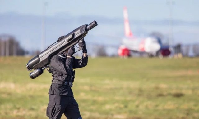 British_company_Open_Works_Engineering_unveils_SkyWall100_anti_drone_cannon_640_001.jpg