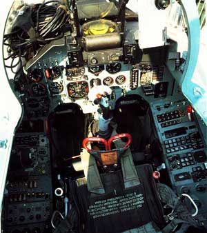 Sukhoi-Su27-Cockpit.jpg