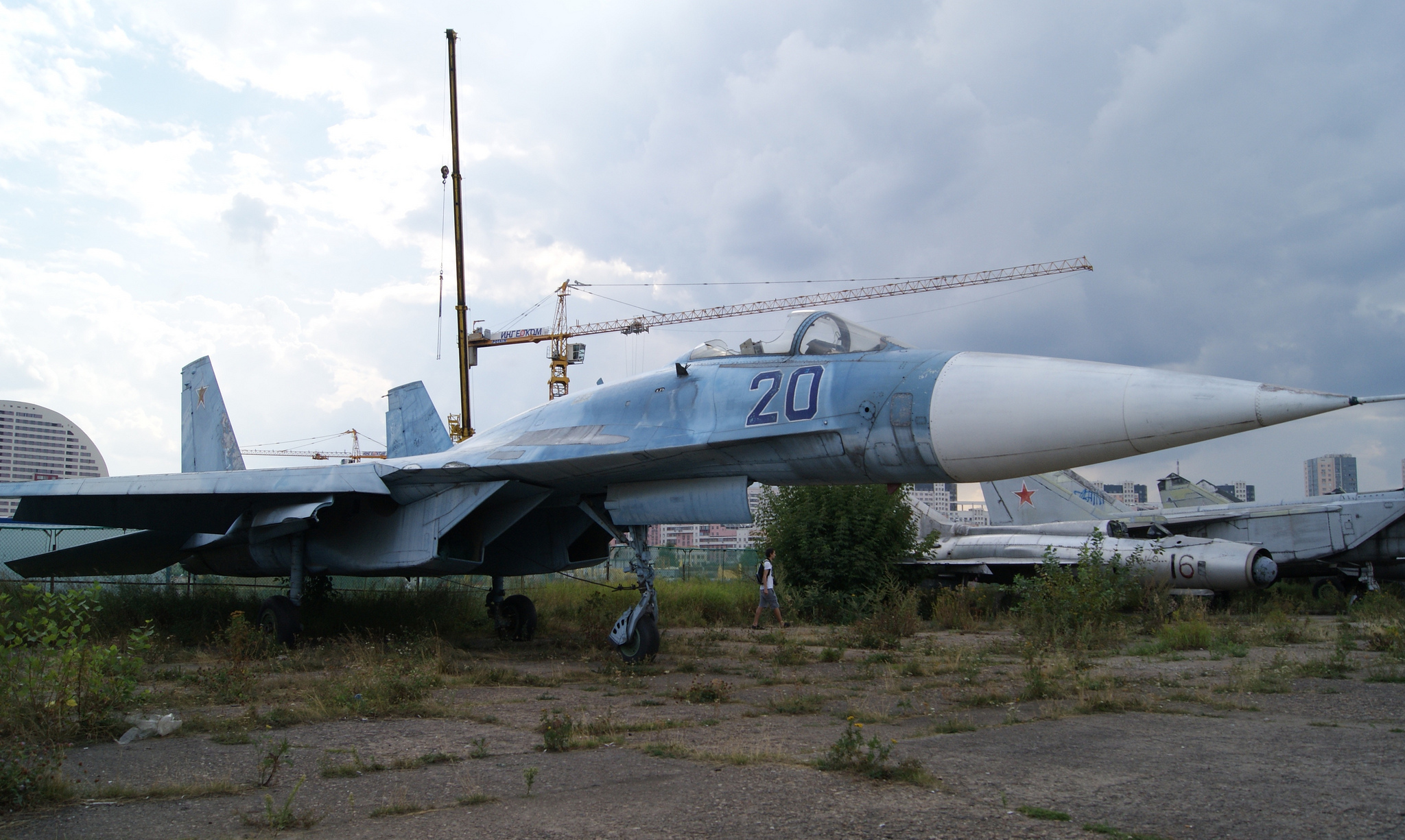 Khodynka-Aerodrome-Sukhoi-Su-27.jpg