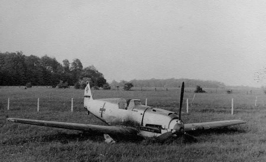 Bf_109_E_belly_landing.jpg