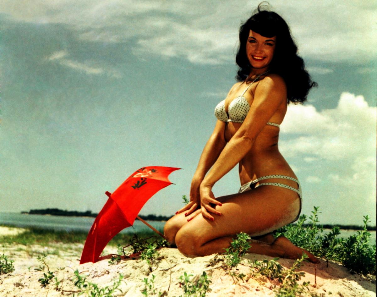 bettie-page-reveals.jpg