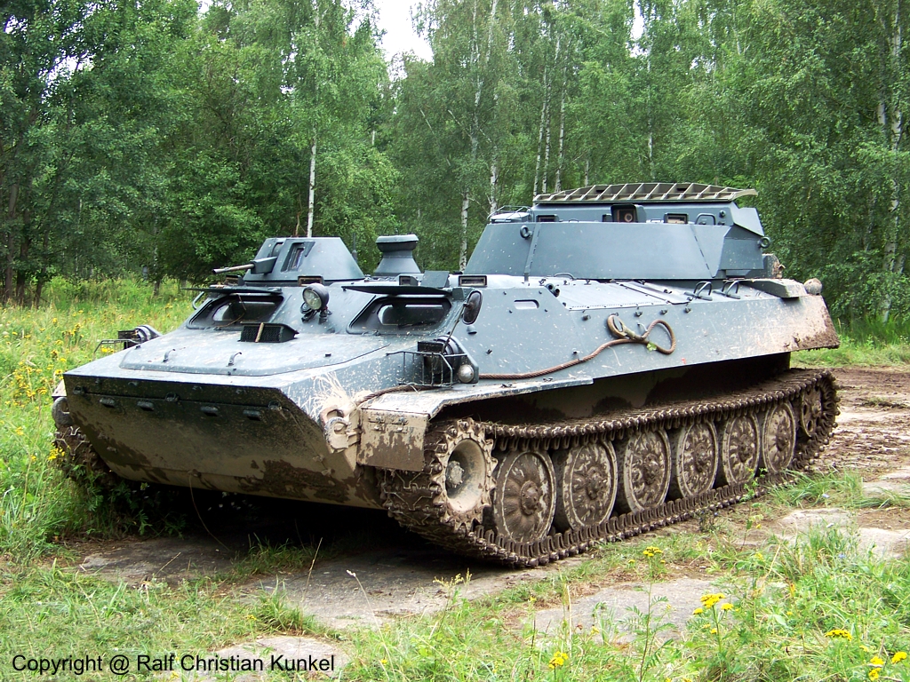 https://fotoarchiv-kunkel.startbilder.de/1024/artilleriefunkmess-station-10-afms-10-auf-mt-lb-94528.jpg https://fotoarchiv-kunkel.startbilder.de/1024/artilleriefunkmess-station-10-afms-10-auf-mt-lb-94528.jpg