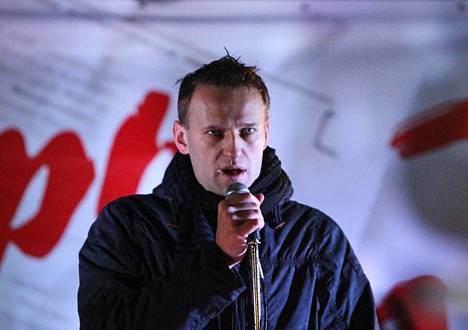 Aleksei Navalnyi puhui opposition yhteisessä mielenosoituksessa 5. joulukuuta 2011. Edellisen päivän duumanvaalien vilppi oli jo herättänyt närää, ja paikalle oli saapunut noin viisi tuhatta mielenosoittajaa. Mielenosoituksen jälkeen Navalnyi pidätettiin.