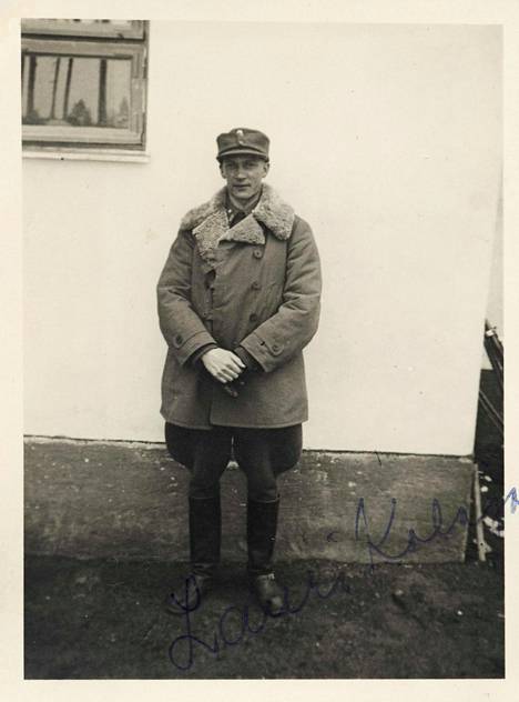 Lauri Kalaja keväällä 1940. Seuraavana vuonna hänestä tuli Mannerheimin henkilääkäri.