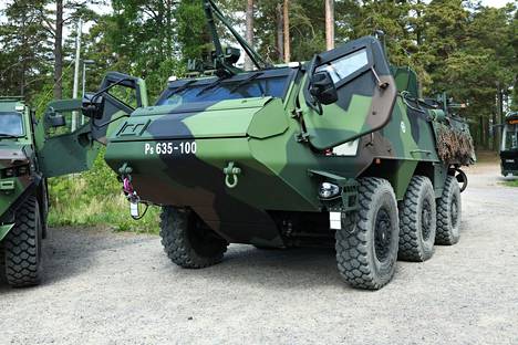 Puolustusvoimat esitteli viime kesänä Santahaminassa ensimmäistä ostamaansa Patrian 6x6-ajoneuvoa.