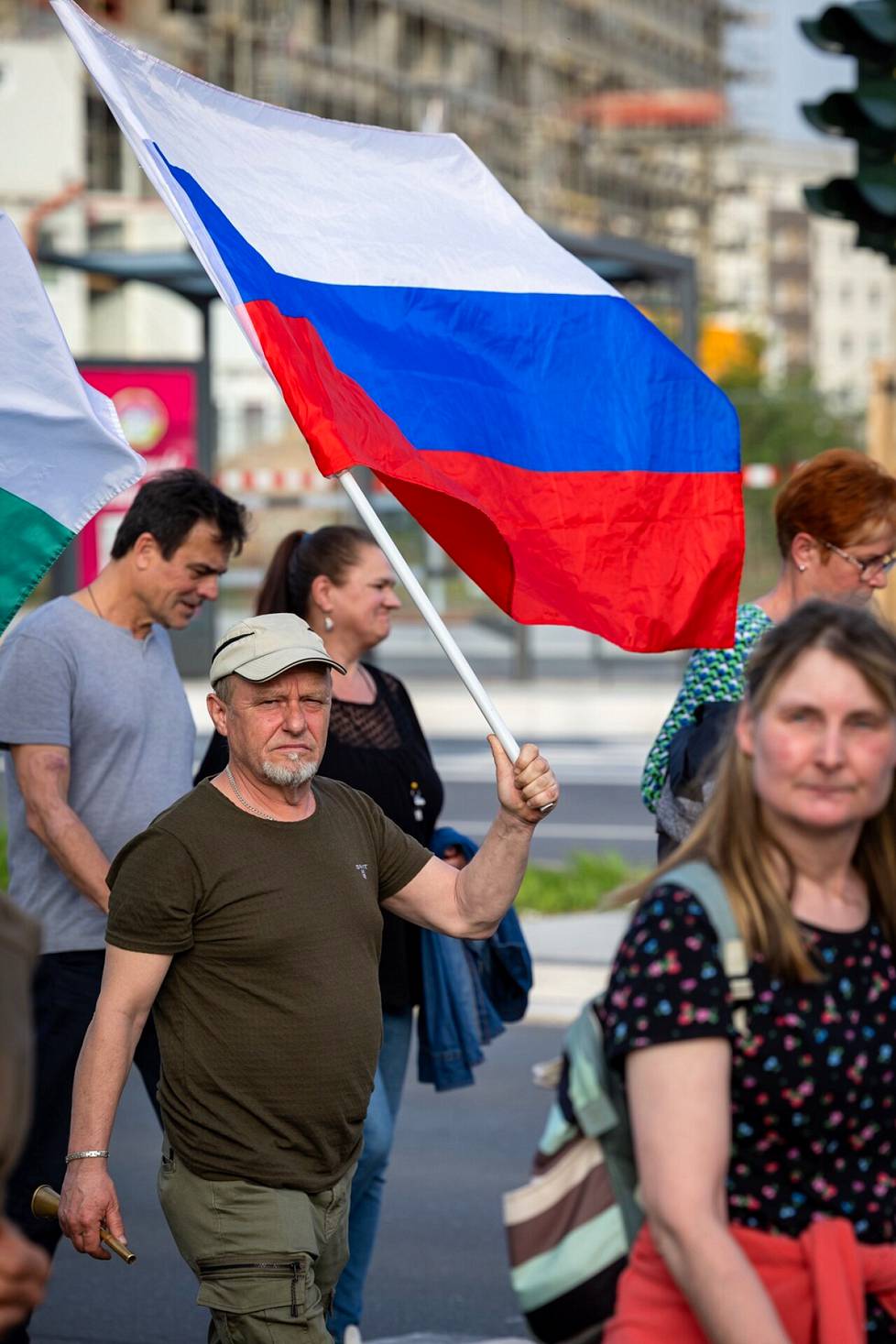 Venäjän liput olivat näkyvästi esillä Saksan äärioikeiston mielenosoituksessa Chemnitzissä.
