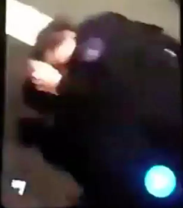 Horrific-assault-on-policewoman-in-Paris-captured-on-video.jpg