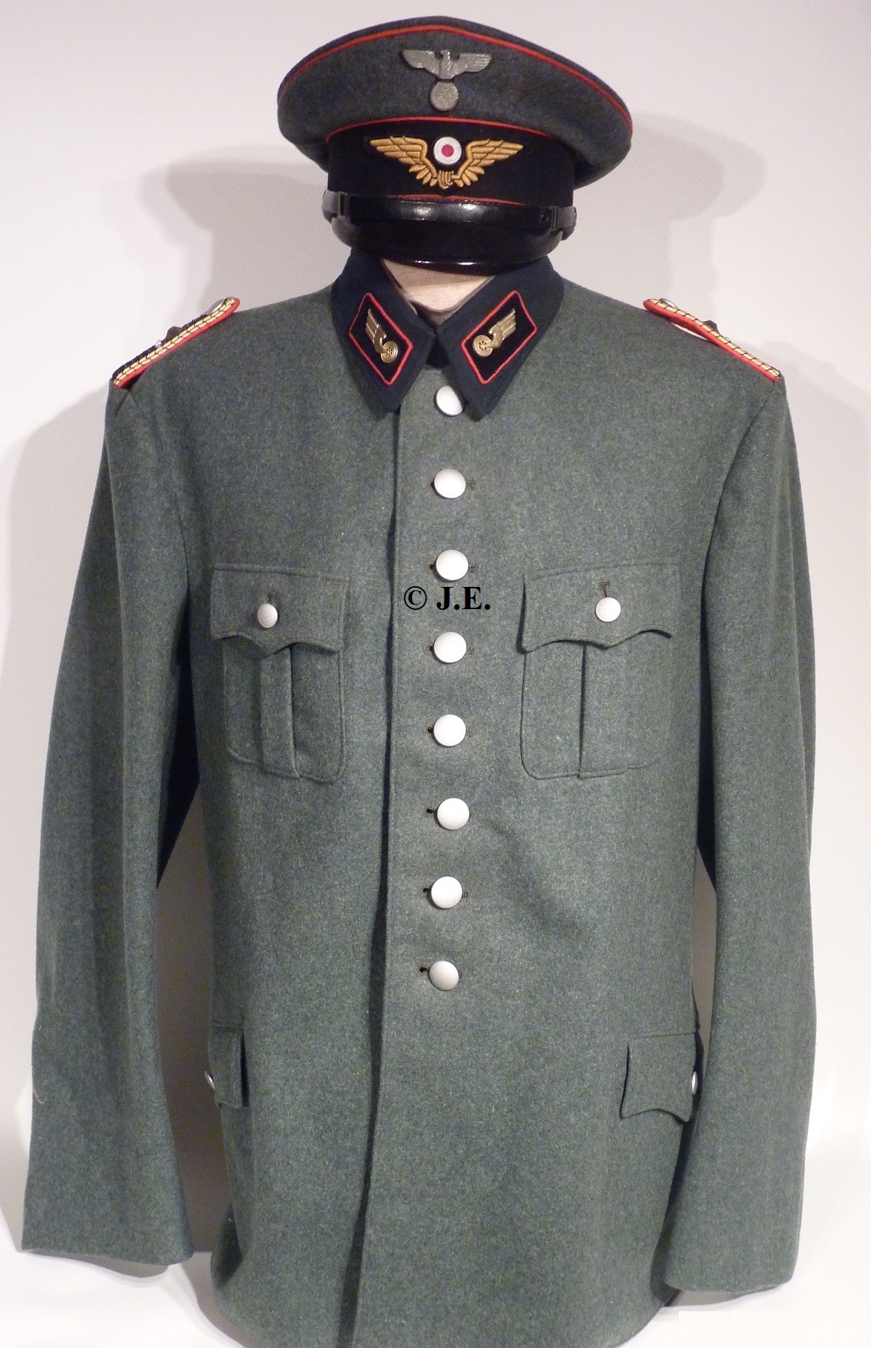 bahnschutz-uniformen.jimdofree.com