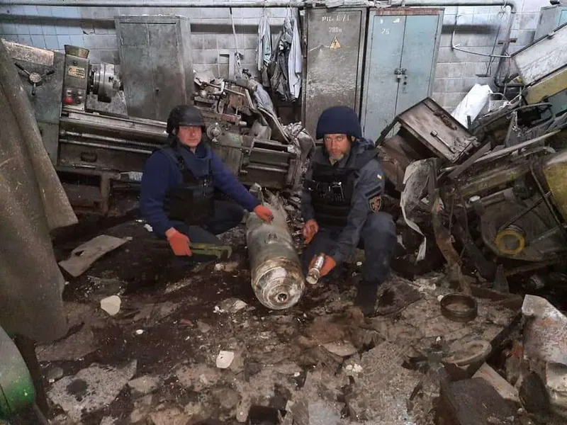 Tämän FAB-250-pommin löysivät ukrainalaiset pelastustyöntekijät huhtikuussa 2022.