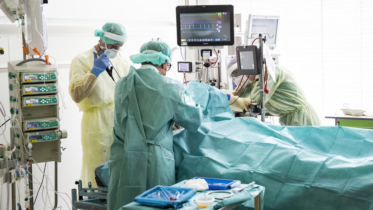 En coronapatient vårdas på ett sjukhus i Danmark. En coronapatient vårdas på ett sjukhus i Danmark.