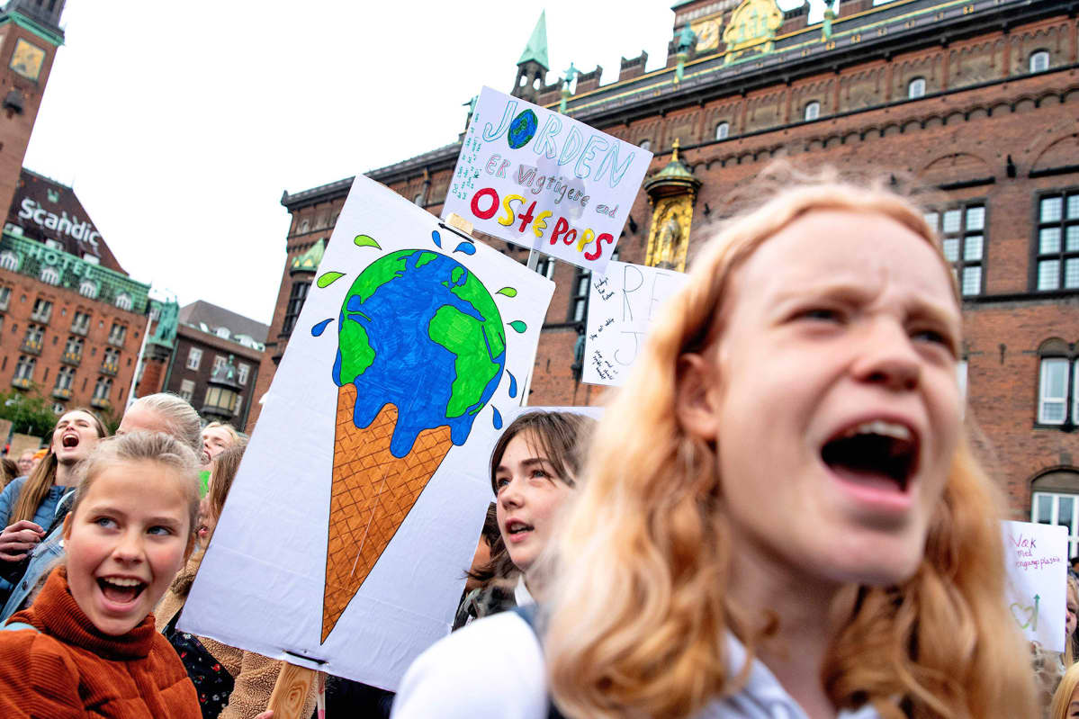 Nuoria osoittamassa mieltään ilmaston puolesta Tanskan Kööpenhaminassa 20. syyskuuta 2019.