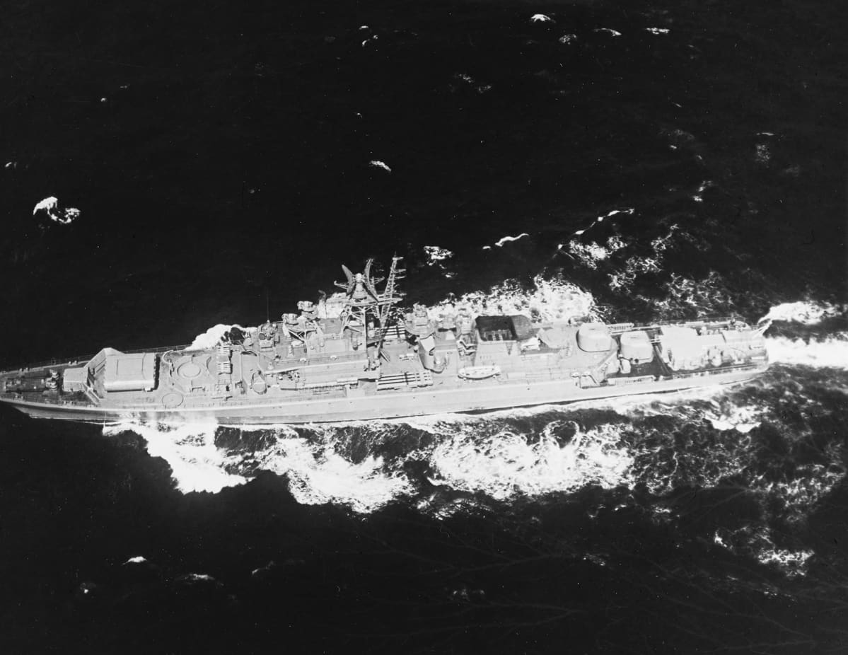 Fregatti Storoževoi kuvattuna Atlantilla helmikuussa 1975.