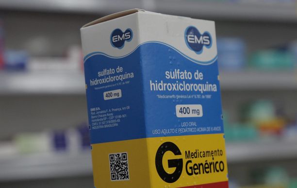 Hydroksiklorokiini on vanha lääke, jota on käytetty muun muassa malarian hoitoon.  Hydroksiklorokiini on vanha lääke, jota on käytetty muun muassa malarian hoitoon.