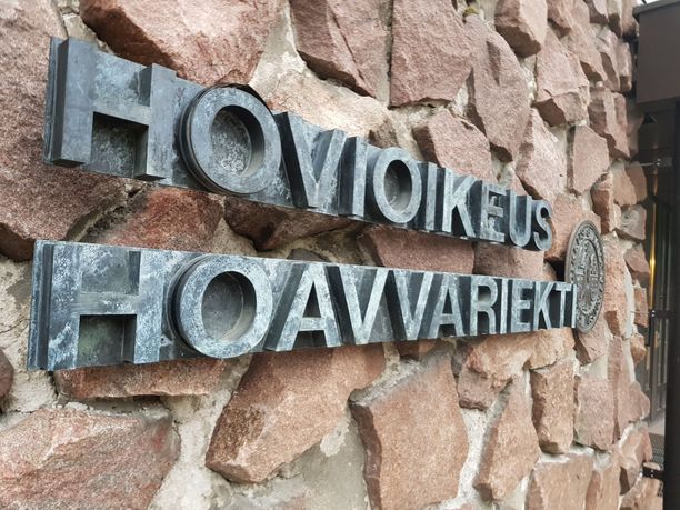 Rovaniemen hovioikeus alensi Oulun moskeijaraiskauksen tuomiota.