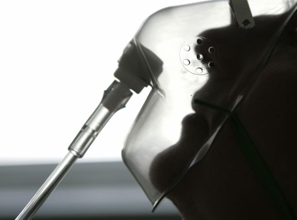 The Moscow Timesin haastattelema henkilö kertoi, että hänen perheeseensä oli hankittu jo yksi hengityskone. Kuvituskuva. The Moscow Timesin haastattelema henkilö kertoi, että hänen perheeseensä oli hankittu jo yksi hengityskone. Kuvituskuva.