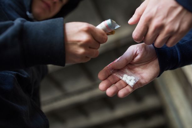 Suomen Poliisijärjestöjen liiton mukaan Suomessakin huumeita on nyt yhä enemmän liikkeellä kadulla.