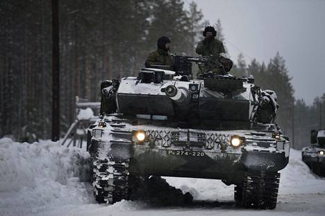 Suomalaiset Leopard-taistelupanssarivaunut olivat mukana Northern Wind -harjoituksessa Ruotsissa viime vuonna.