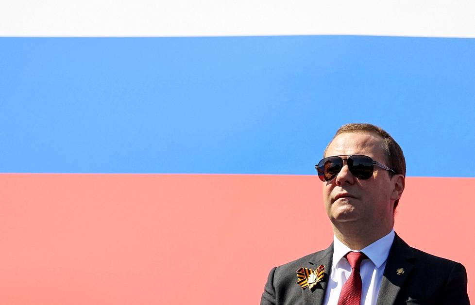 Dmitri Medvedev on Putinin luottomies.