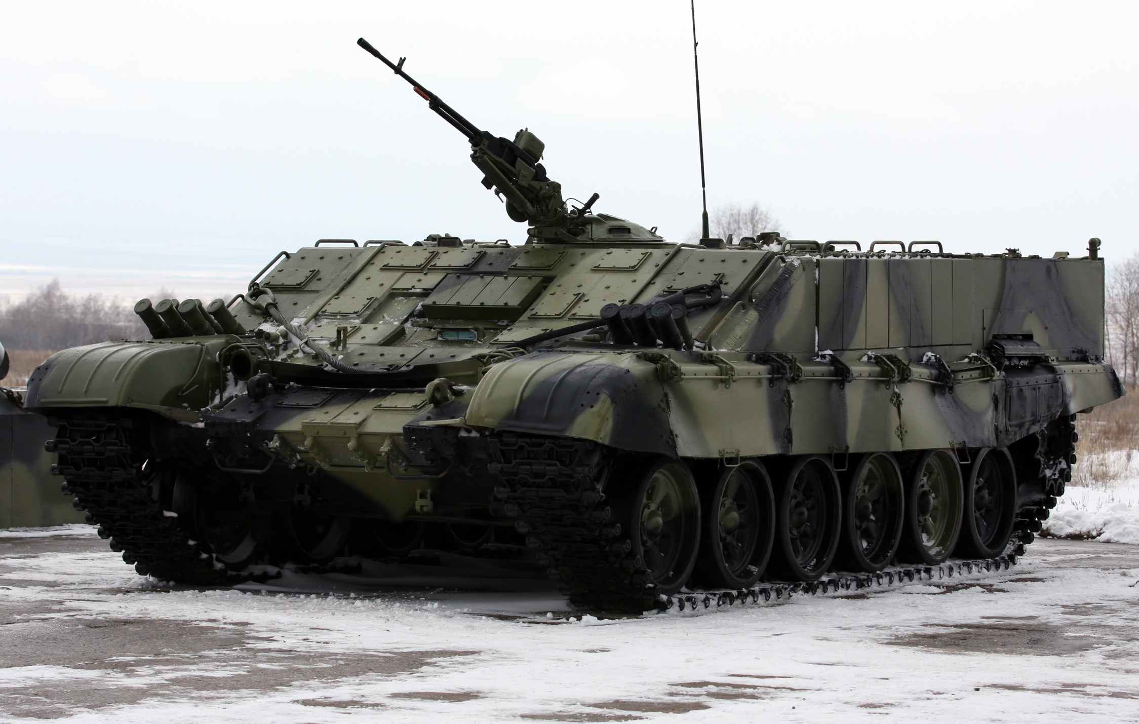 Heavy_flamethrower_personnel_carrier_BMO-T_%281%29.jpg