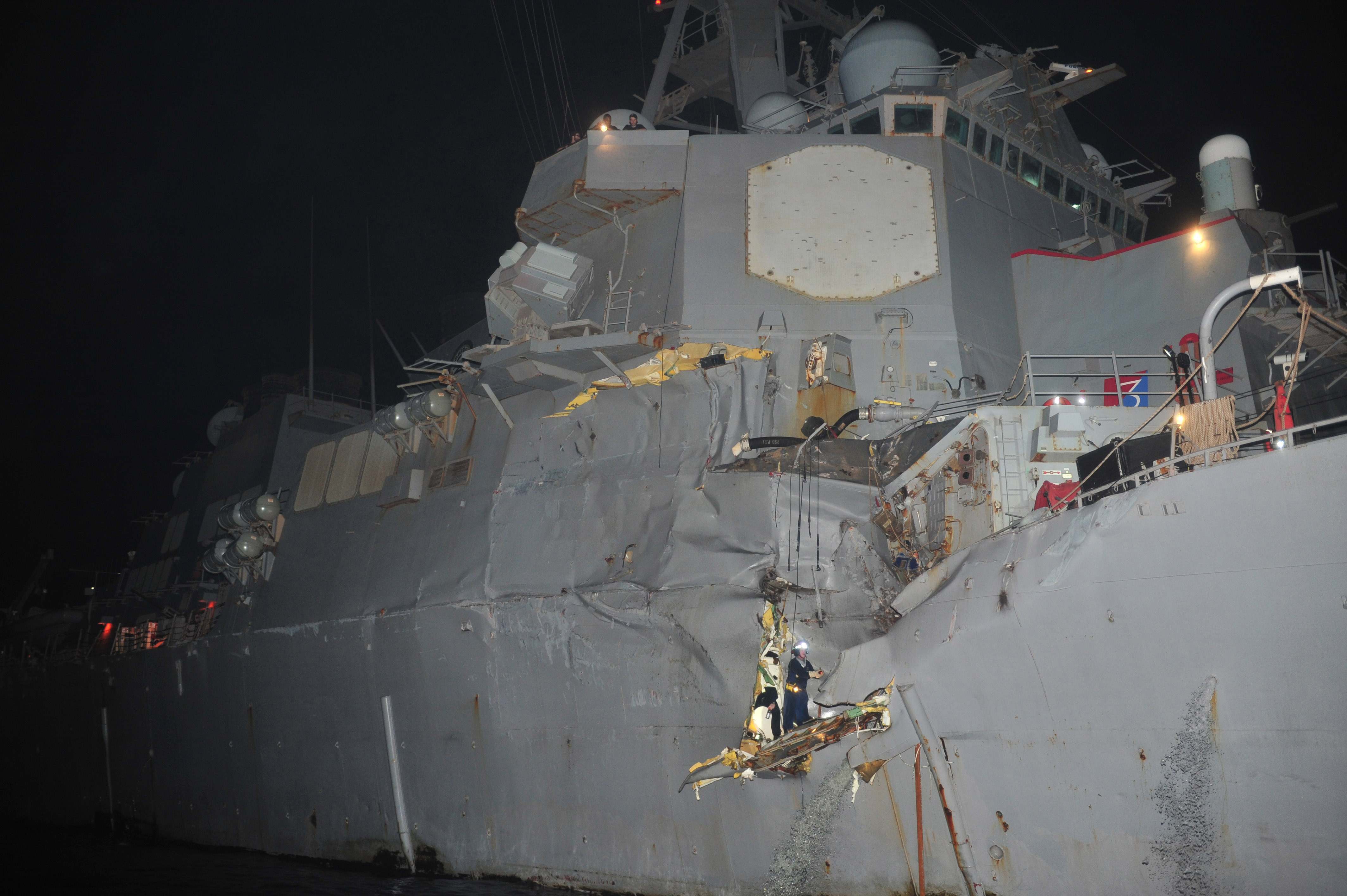 120812-N-XO436-114_USS_Porter_after_collision.jpg