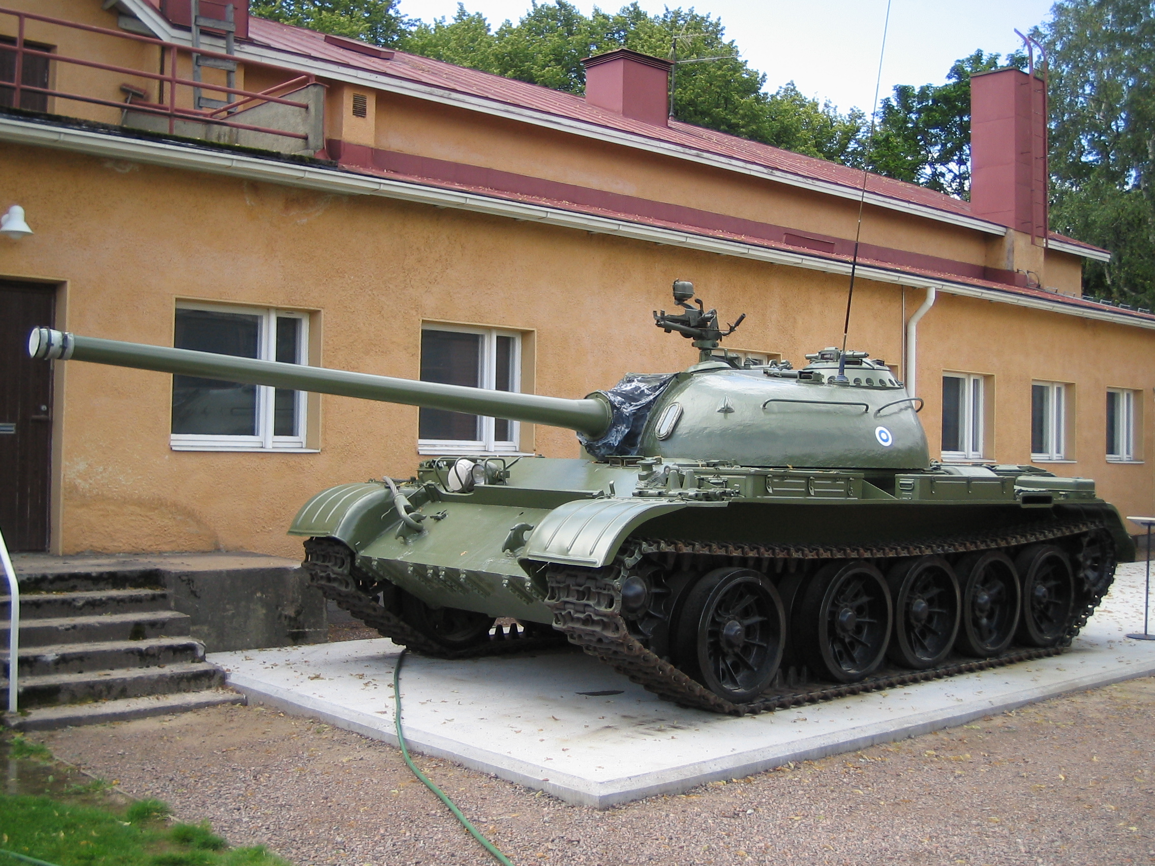 Taistelupanssarivaunu_T-54_RUK-museo_Hamina.jpg