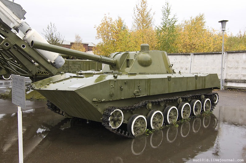 2S9_Nona_with_120mm_2A51_gun_in_Perm.jpg