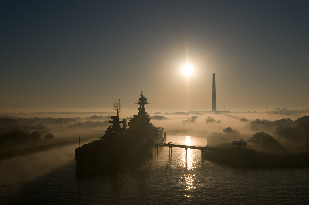USS_TexasSan_Jacinto_Park_in_Fog.jpg