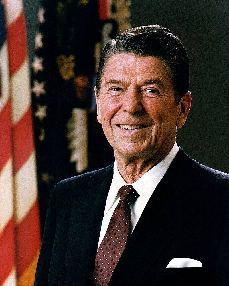 800px-Official_Portrait_of_President_Reagan_1981.jpg